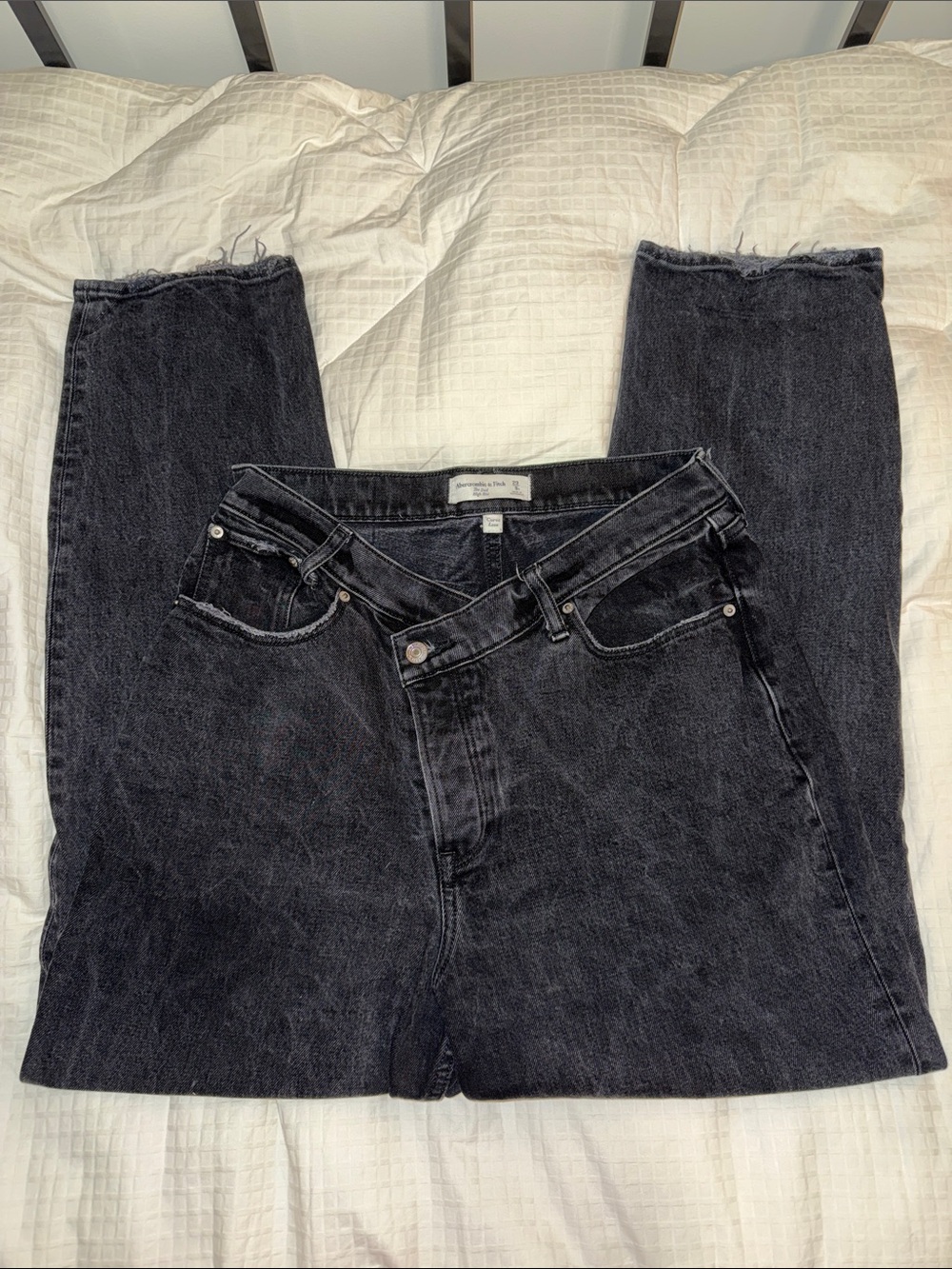 Abercrombie Curve Love The Dad High Rise Jean, Size 29/8 Short, Crossover Waist